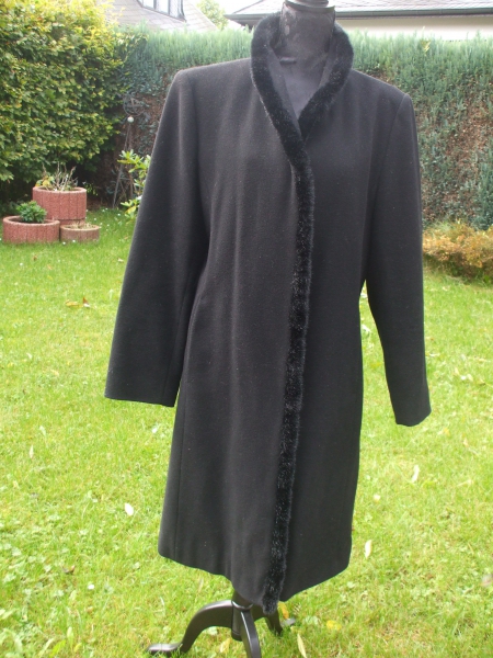 Exclusiv Woll-Mantel aus Kunstpelz