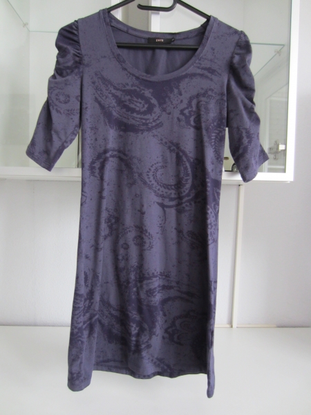 schönes lila Kleid von Zero