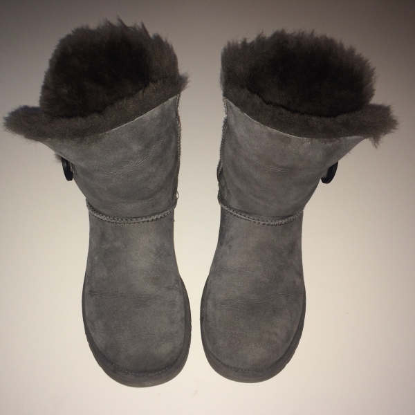 Ugg Australia Bailey Button grau gr. 36