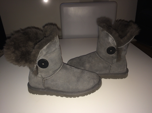 Ugg Australia Bailey Button grau gr. 36