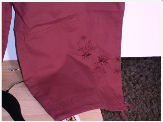 3/4 7/8 Hose rot weinrot Gr. 48 ungetragen, top!