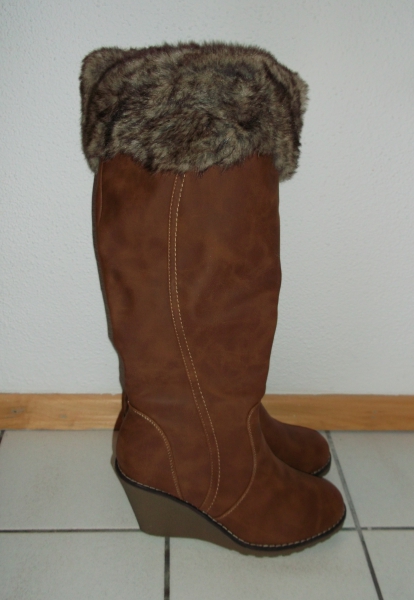 Wedges Keilabsatz Stiefel mit Fellrand Gr. 38 braun