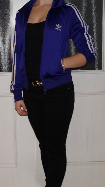 Tolle lila Sportjacke von Adidas