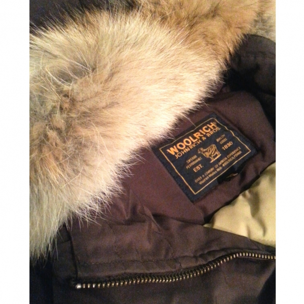 brauner Woolrich Daunenparka mit Fuchspelz S