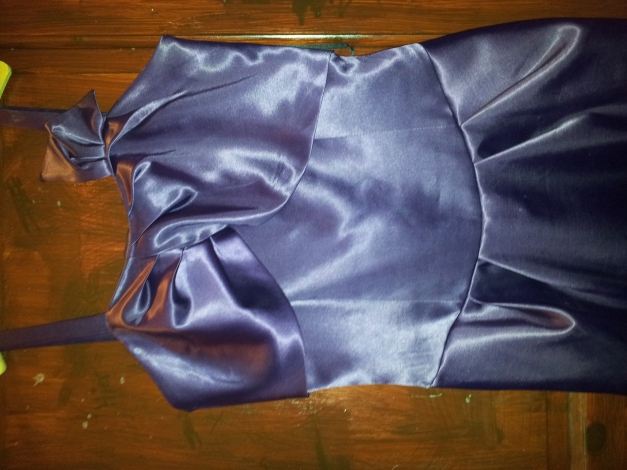 lila schimmerndes Abendkleid, Größe 38
