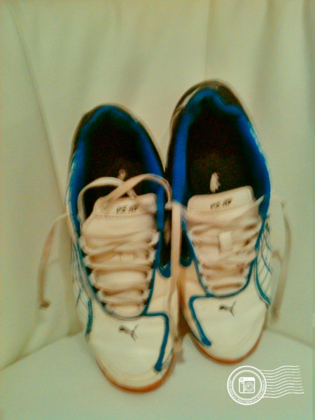 Puma Hallen Fußball Sportschuhe Gr.38,5 Schwarz~Weiß~Royalblau 