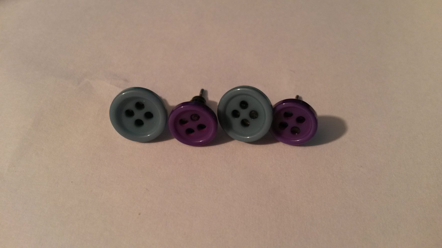 Ohrringe Motiv Knöpfe 2 paar im Set 