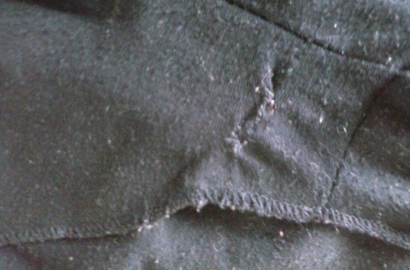 Schwarzes Shirt mit Print Blumen 36/38 