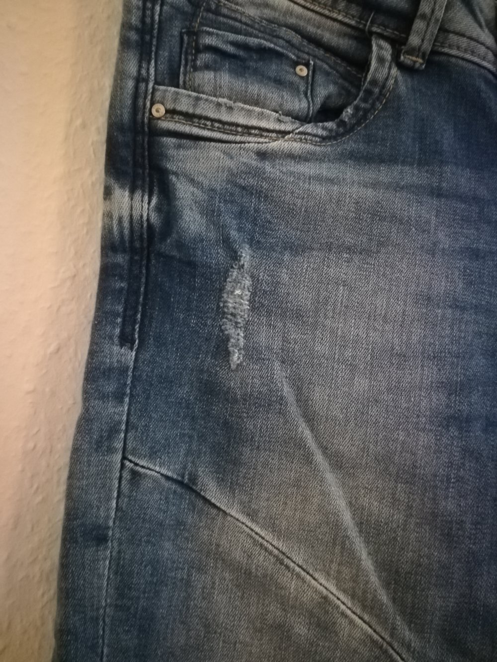 High Waist Jeans mit Reisverschluss am Bein