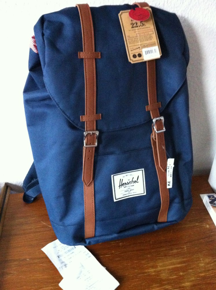 Neu: Herschel Retreat 22,5l Navy Rucksack