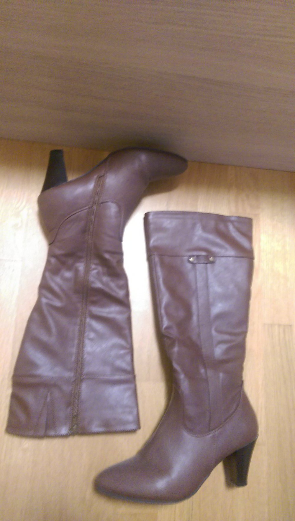 braune Stiefel mit Absatz von Bon Prix