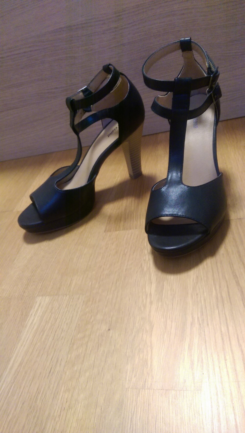 Schwarze High Heels