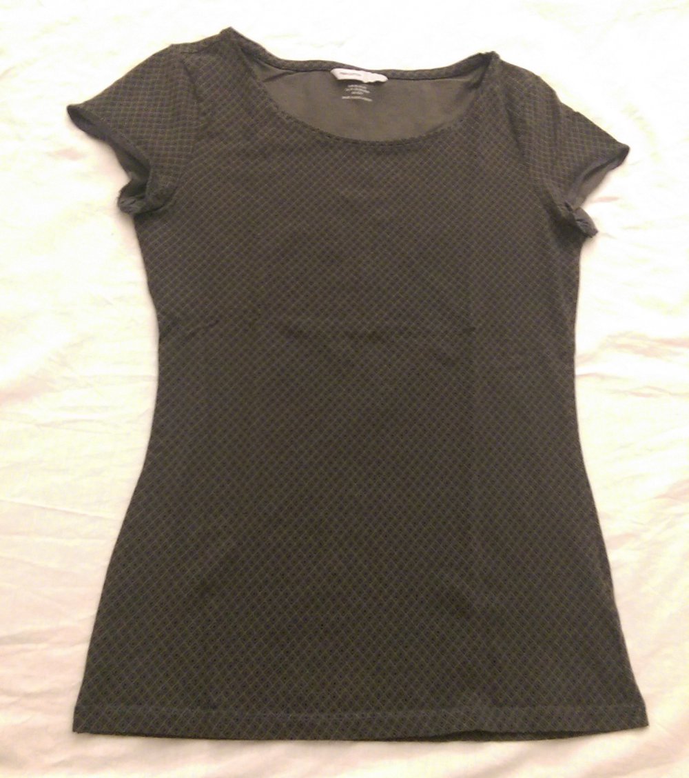 grau schwarz kariertes Tshirt