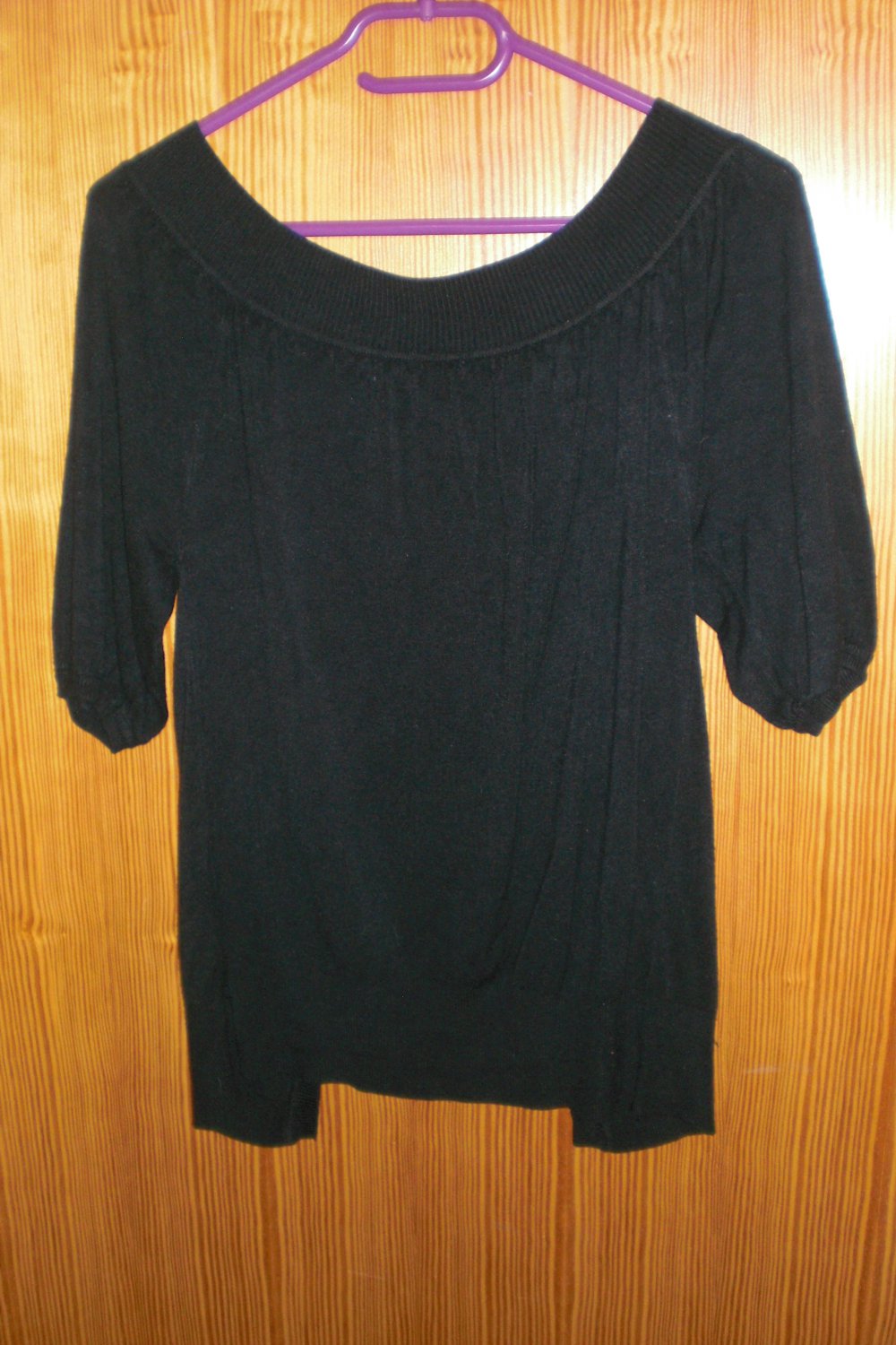 schwarzer Cardigan, geknöpft