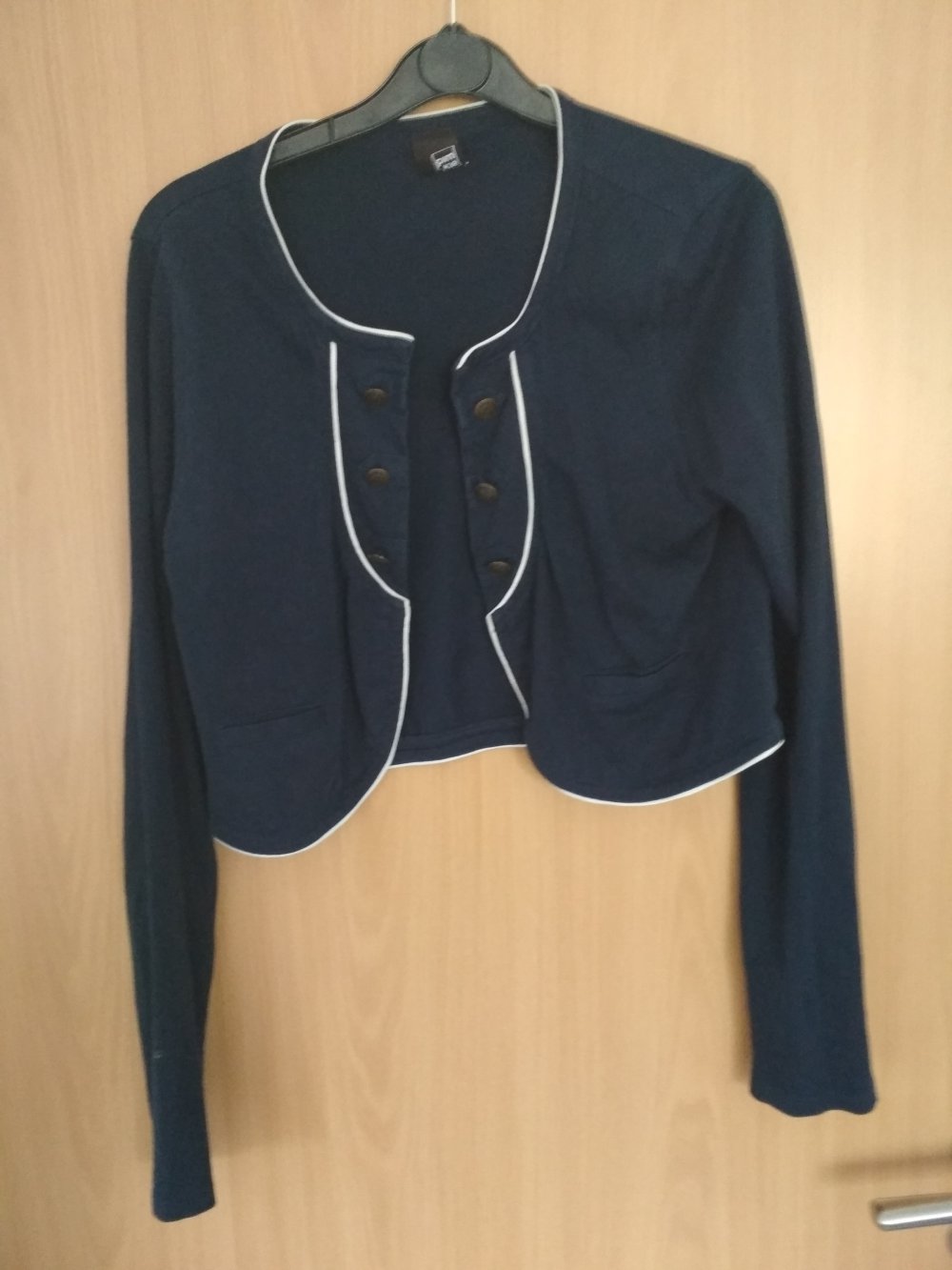 Langärmliger Cardigan mit tollen Details