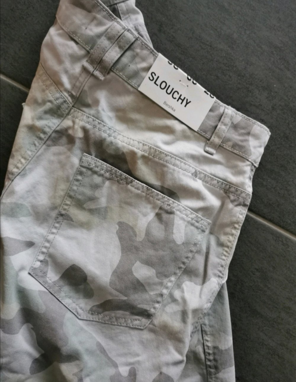 Hose von Bershka neu mit Ettikett 
