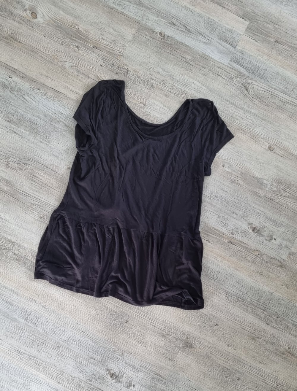 schwarzes Shirt von about you