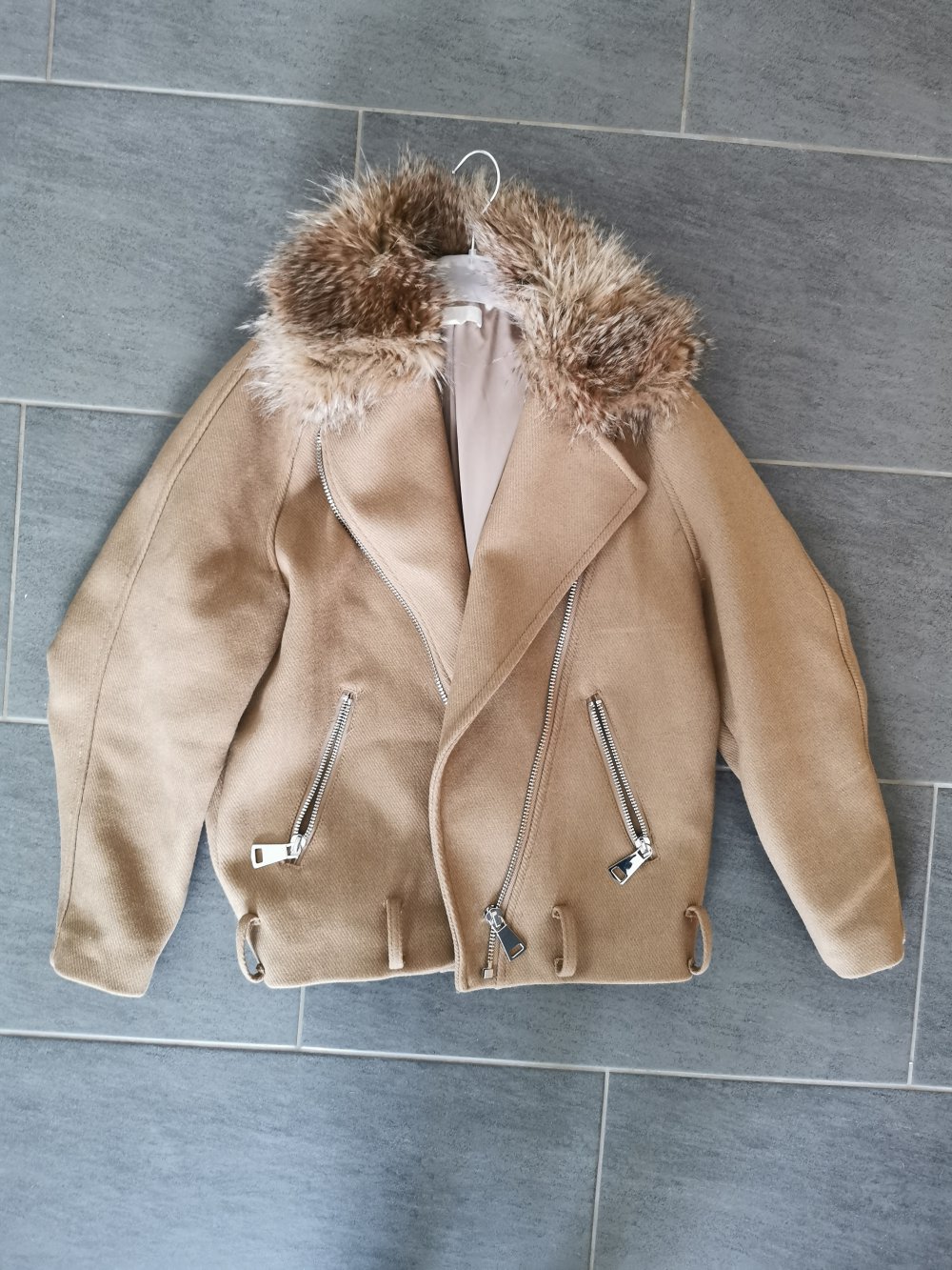 Schöne Jacke von H&M 
