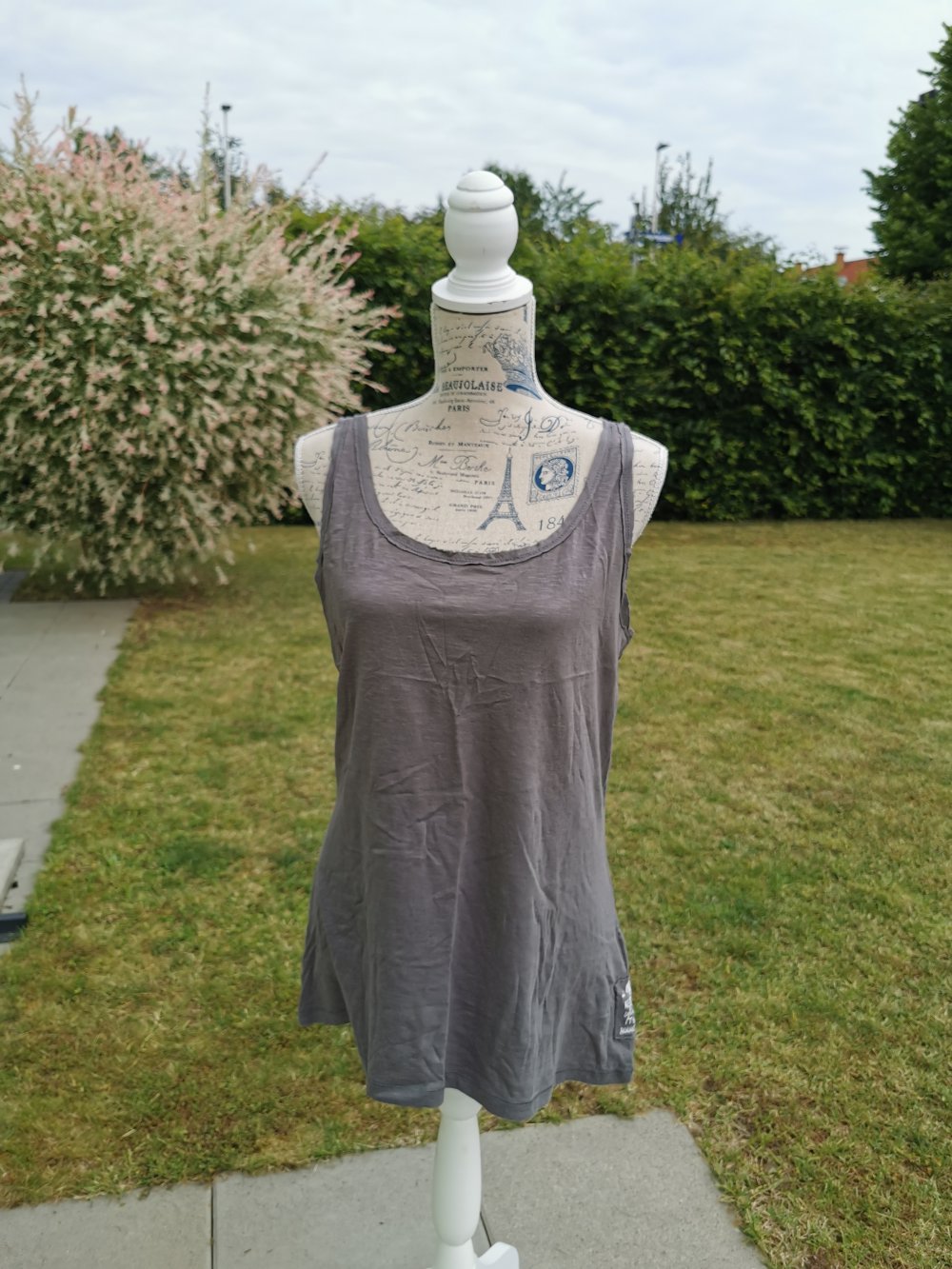 Graues Top neu mit Ettikett 