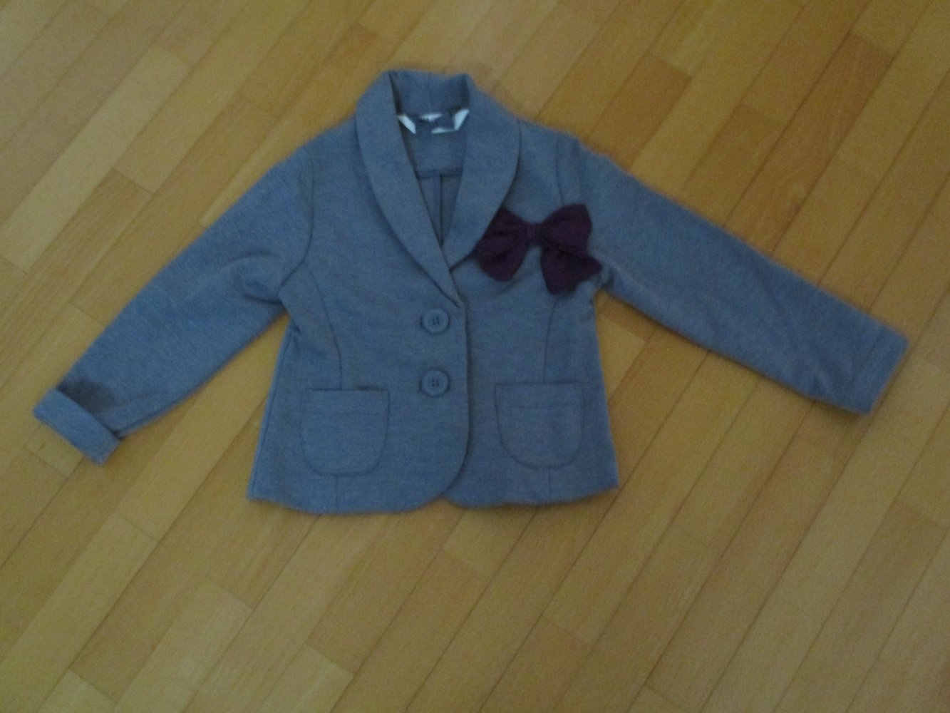 Süßer Blazer grau mit Schleife H&M Weihnachten Gr.104