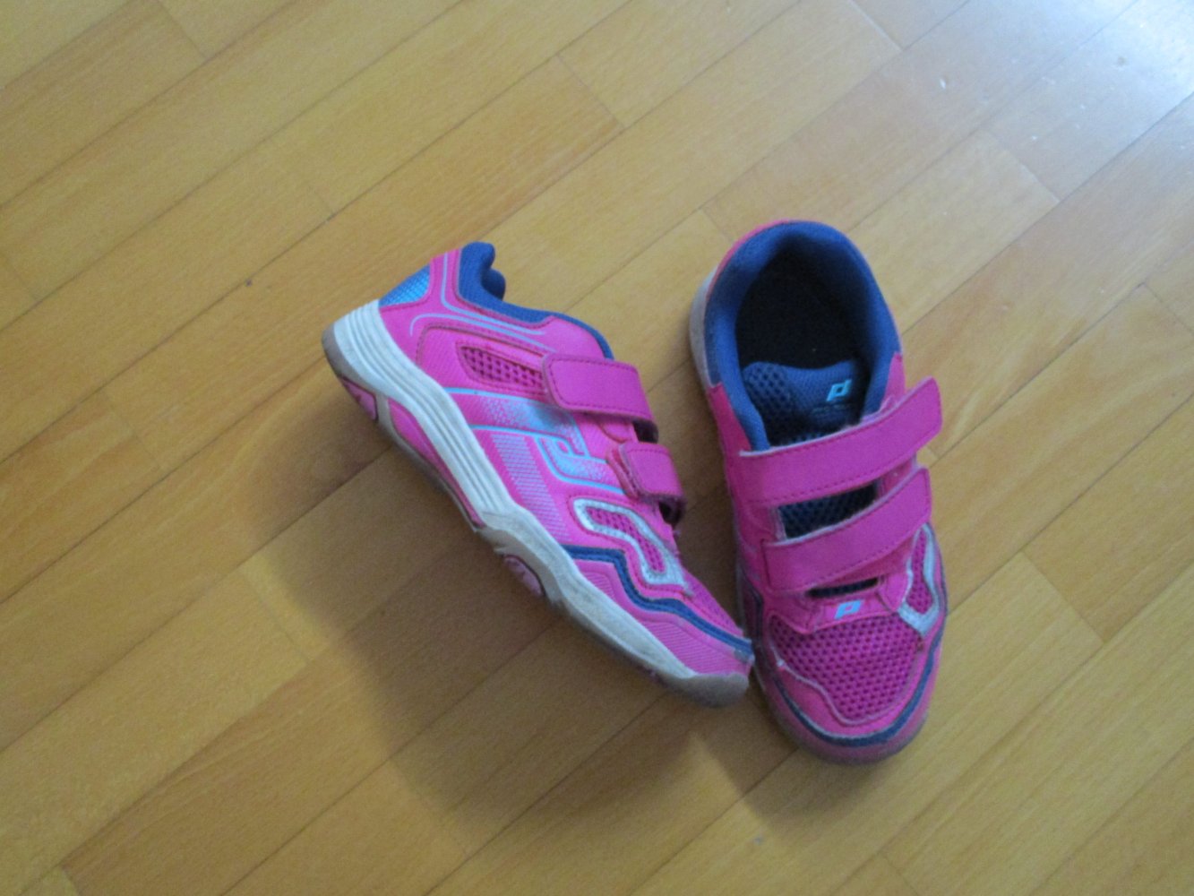 Räuberschuhe Gr.30 Turnschuhe sneakers 