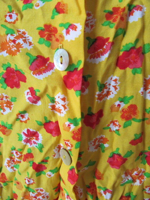 Lange Bluse gelb mit Blumen