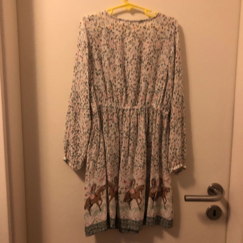 Leichtes Kleidchen Gr.128 Reiterin mit Pferd