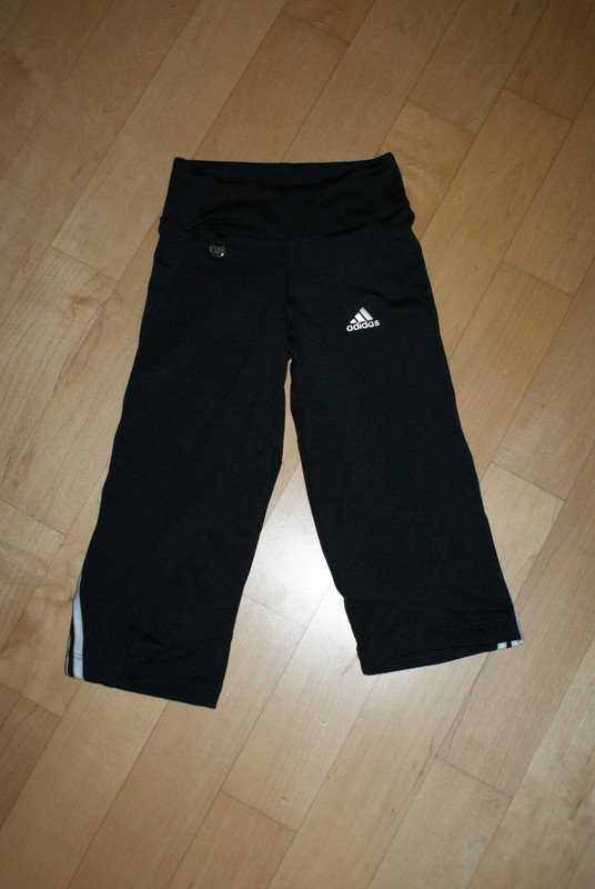 Schwarze Sporthose Adidas Gr.104