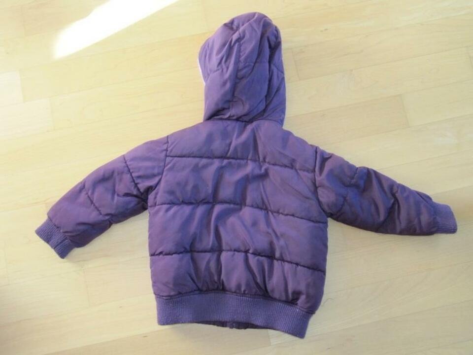 Lila Steppjacke mit Kapuze Gr.92 Baby Club