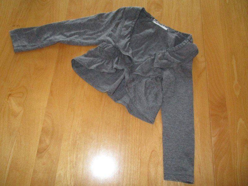 Graues Jäckchen volant