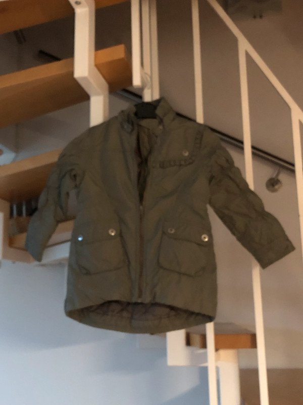 Schöne Jacke khaki Gr. 110/116 Name it