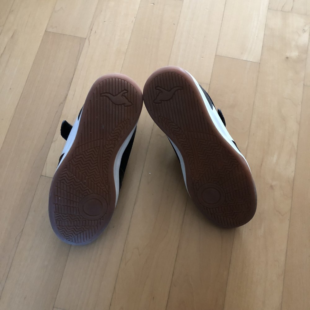 Turnschuhe schwarz Kangaroos Gr.33