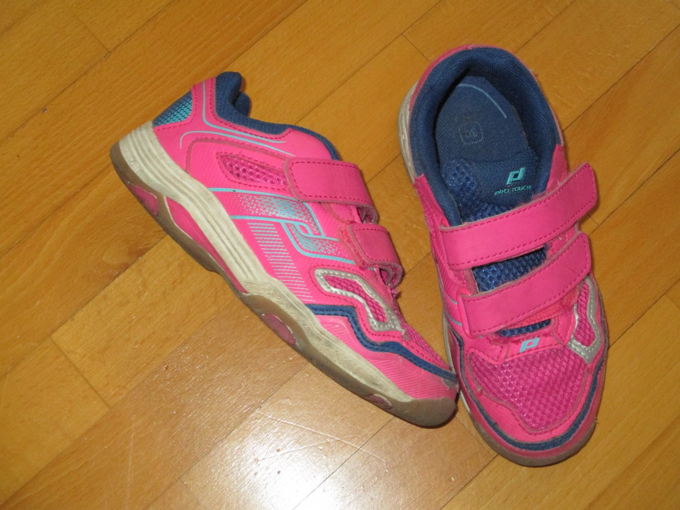 Räuberschuhe Gr.30 Turnschuhe sneakers 