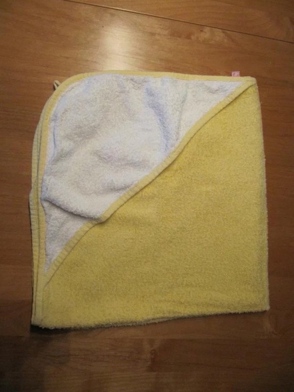 Kapuzenhandtuch gelb weiß Baby Butt