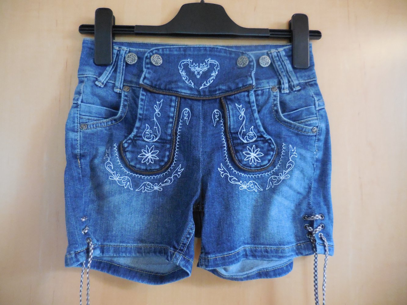 Jeans - Trachtenhose 32