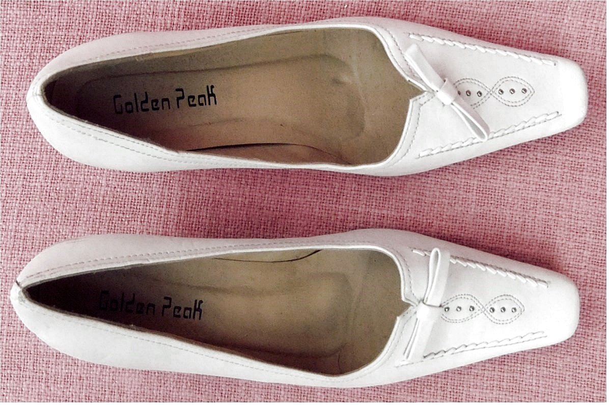 Ballerinas / Halbschuhe von Golden Peak - Innen / außen Leder - weiß - Gr. 39