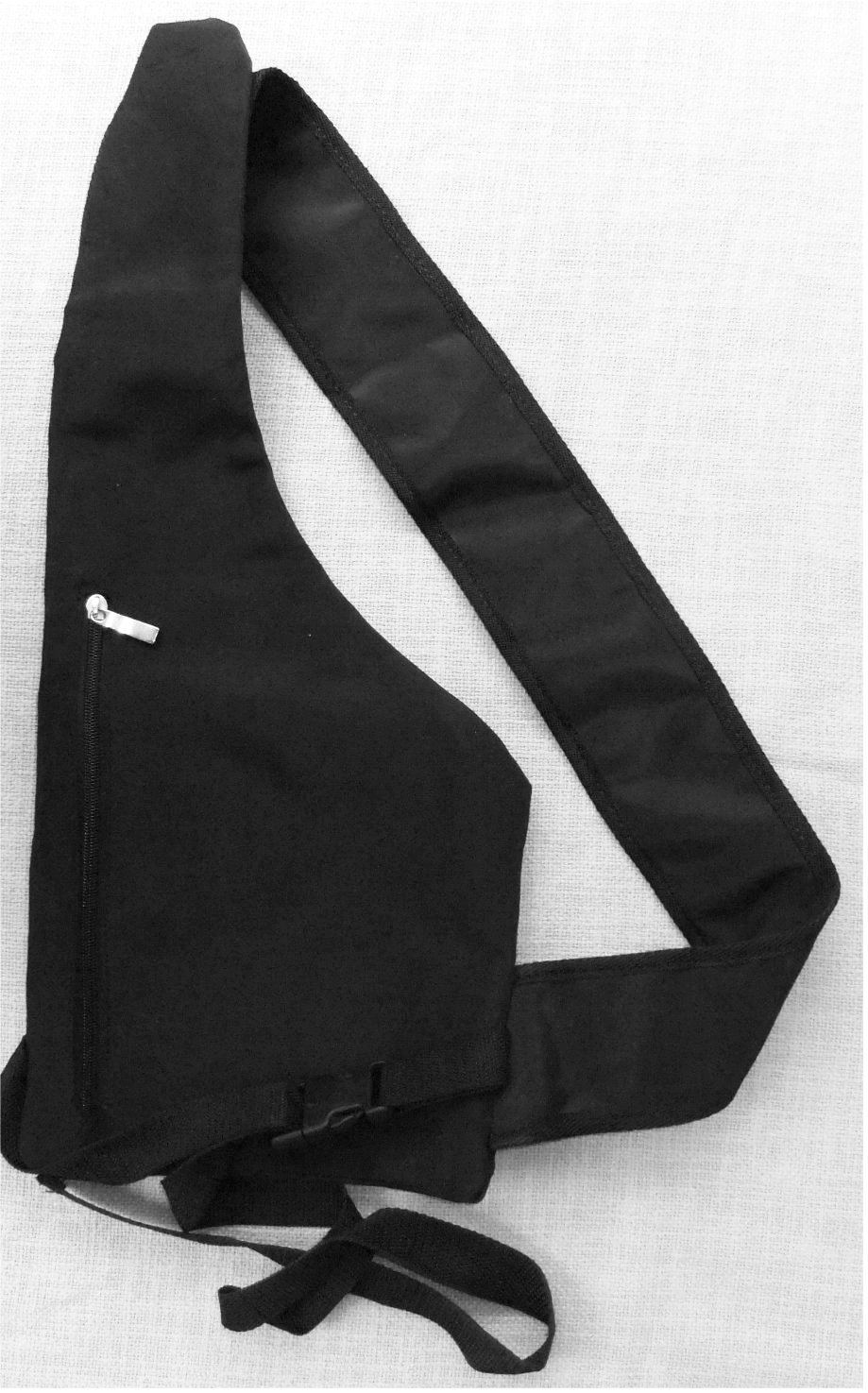 flache schwarze Umhängetasche aus Polyester - unbenutzt