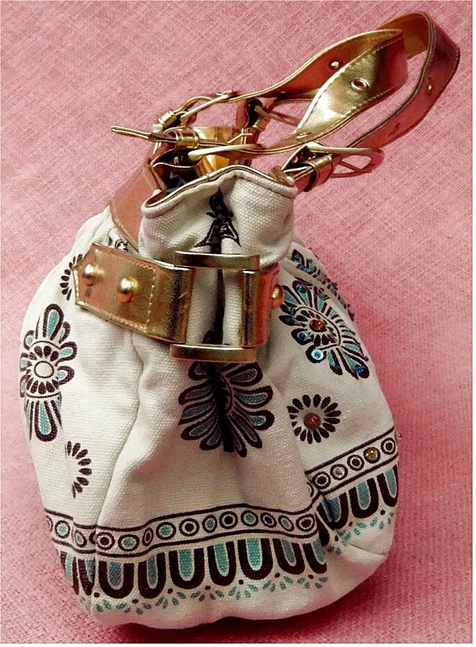 Damen-Handtasche aus Baumwoll-Stoff und Syntetik - Mit Applikationen 