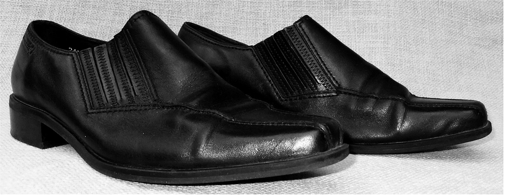 Damen-Schuhe von Tamaris - Obermaterial Leder - Größe 38 - schwarz