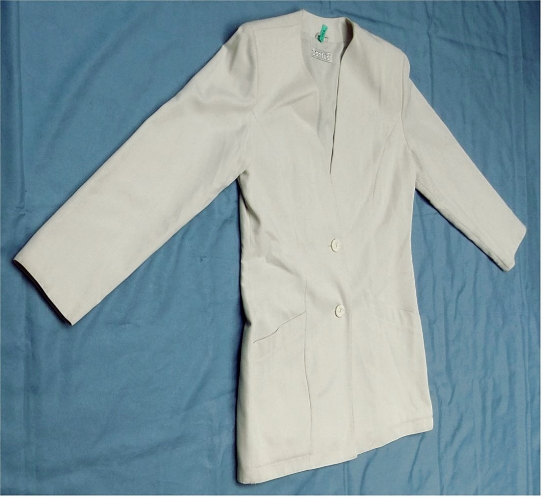 Damen Jacket / Jacke von cantus - Größe M - Im weißlich gräulich-grünlichen Stich