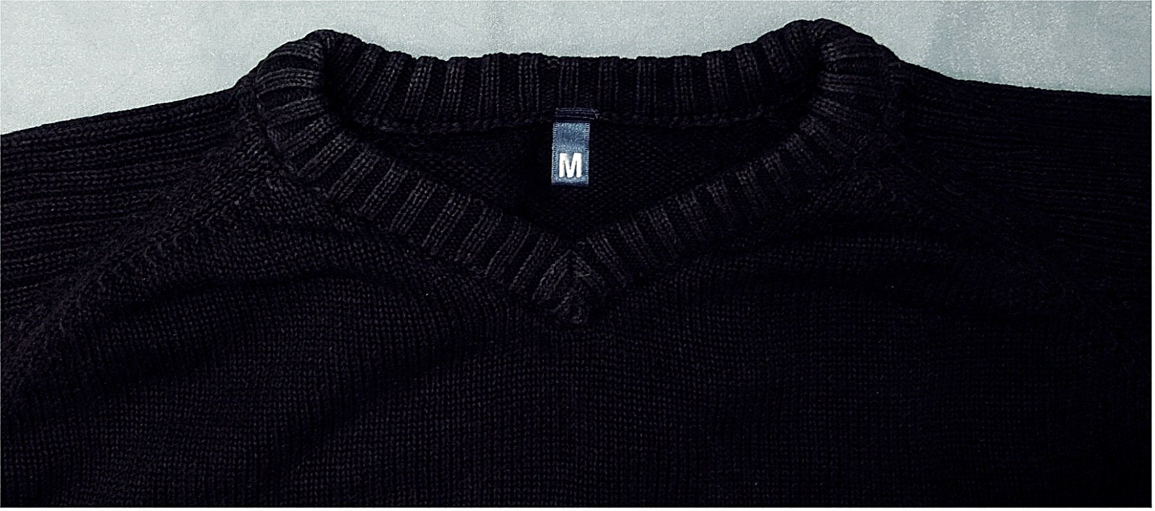 Damen-Pullover von H&M DIVIDED - schwarz - An den Armen gesteppt - Größe M
