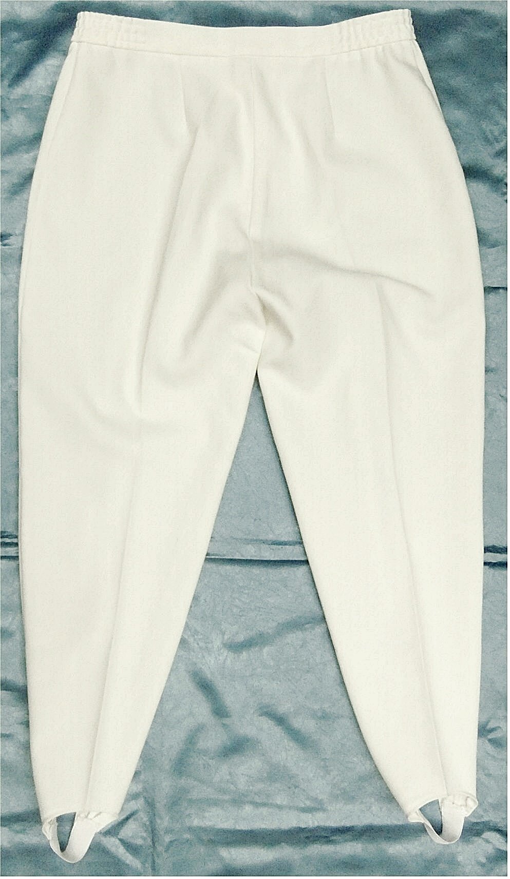 Steghose / Bundfalten-Hose - hellgelblichweiß - etwa Größe 40