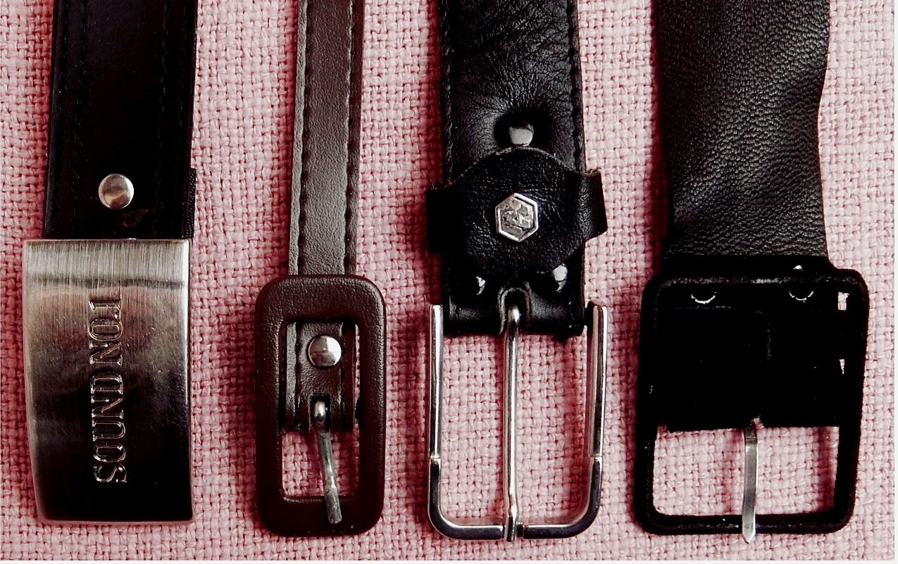 4 Damen-Gürtel - davon 2 x 90 cm und 2 x 85 cm Länge , 2 x Leder / 2 x Syntetik