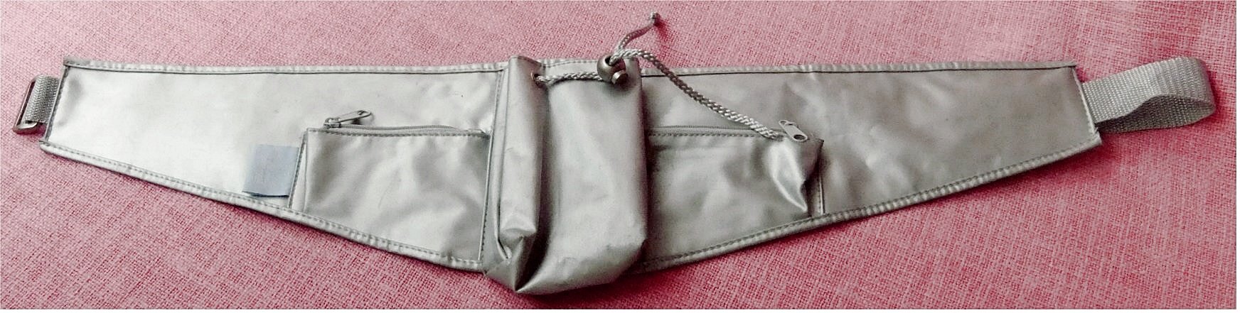 Taillentasche / Gürteltasche von Davidoff Cool Water - silbergrau - ca. 66 cm Länge