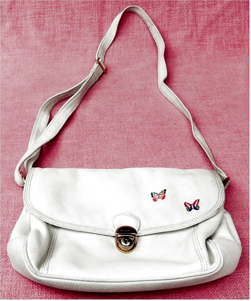 Picard Handtasche / Umhängetasche aus Leder - weiß mit Schmetterling-Applikation