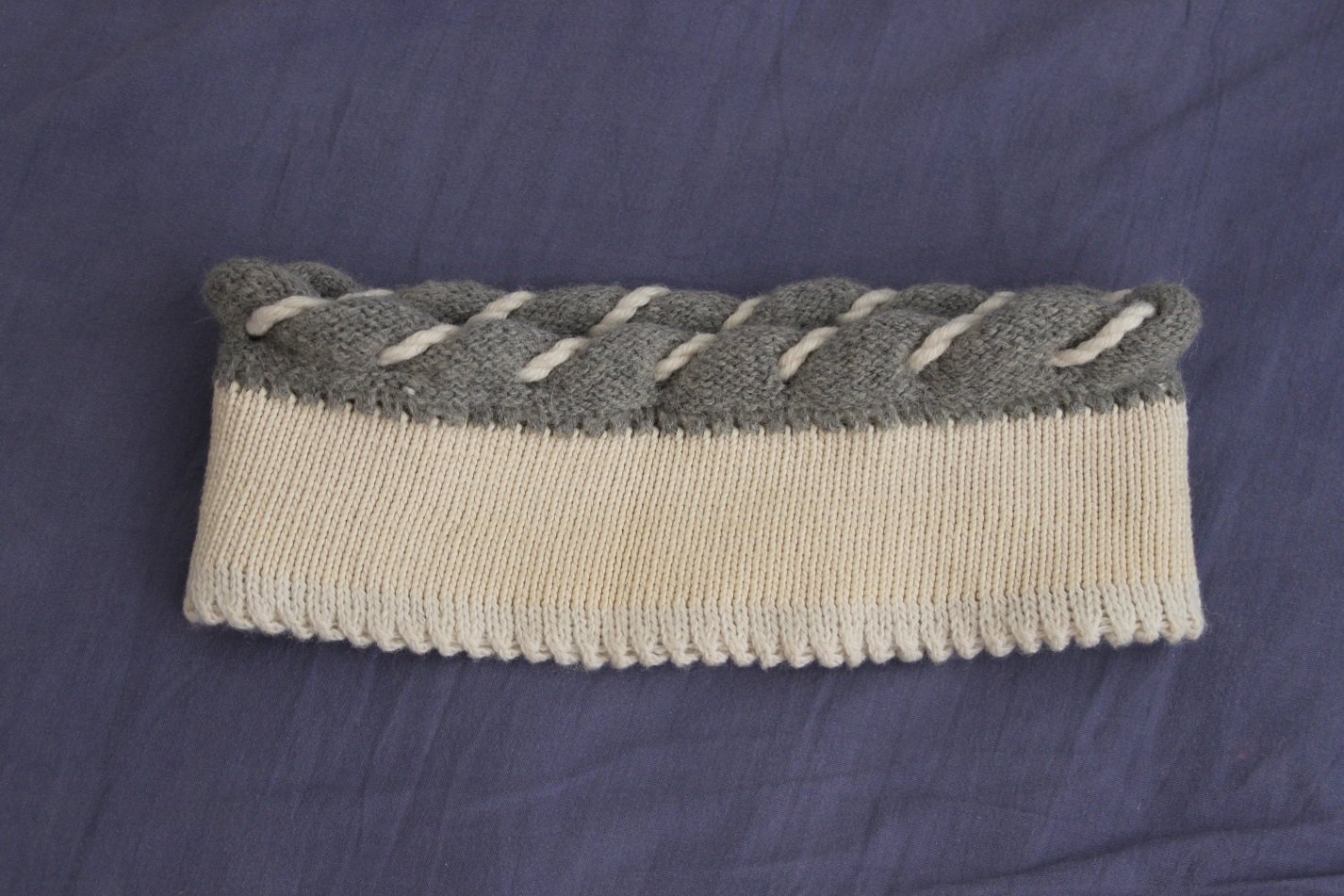 Außergewöhnliches Stirnband aus Strick *handgefertigt*