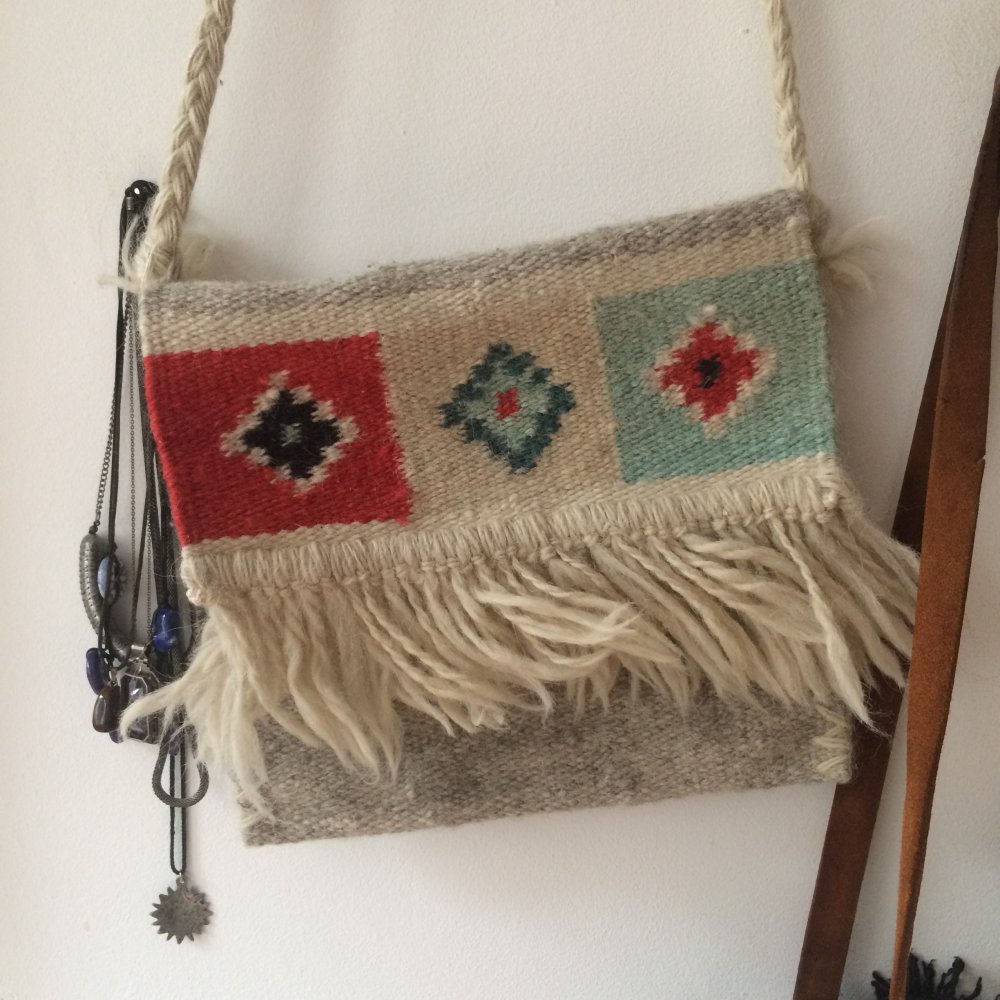 Robuste Umhängetasche mit Muster