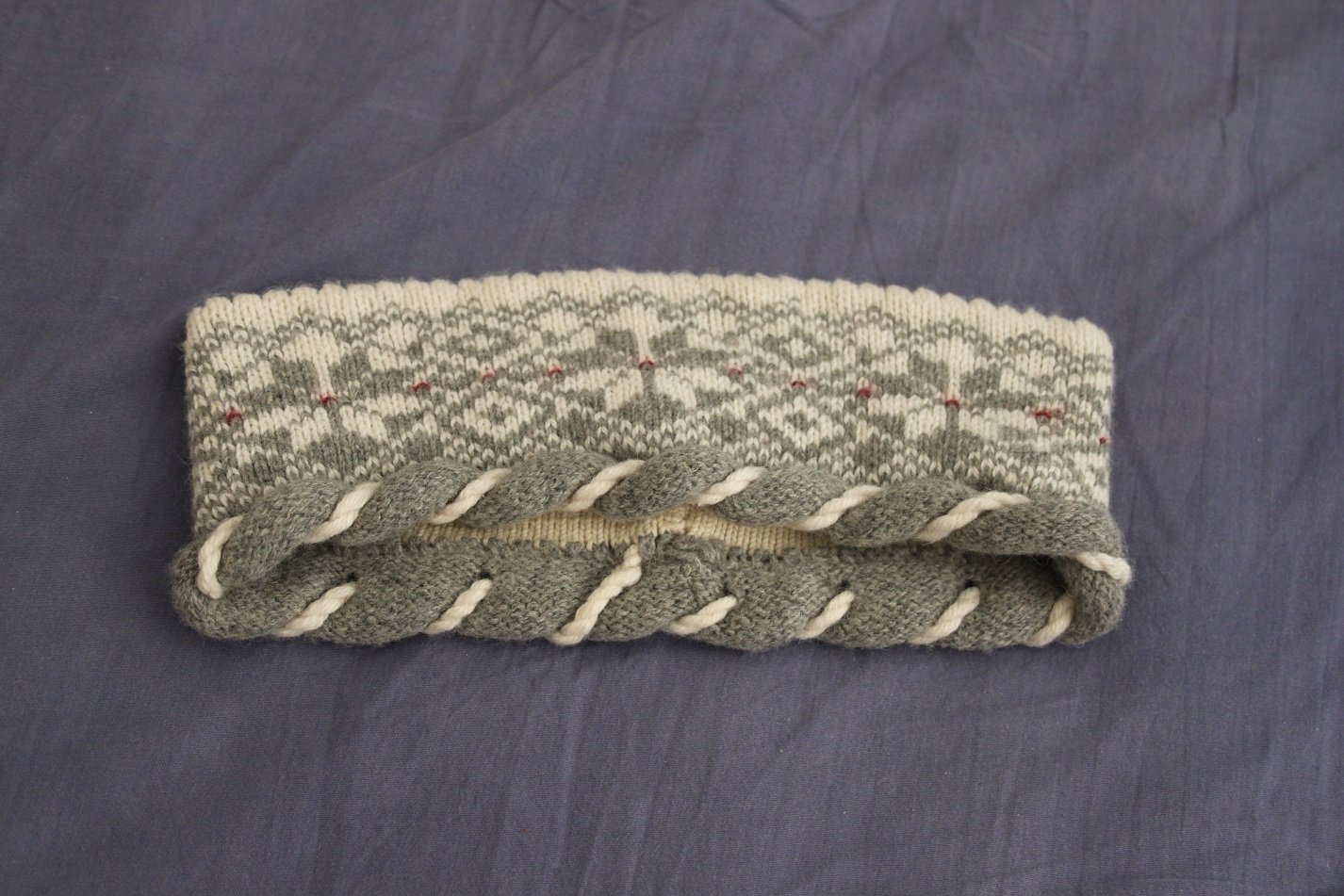Außergewöhnliches Stirnband aus Strick *handgefertigt*