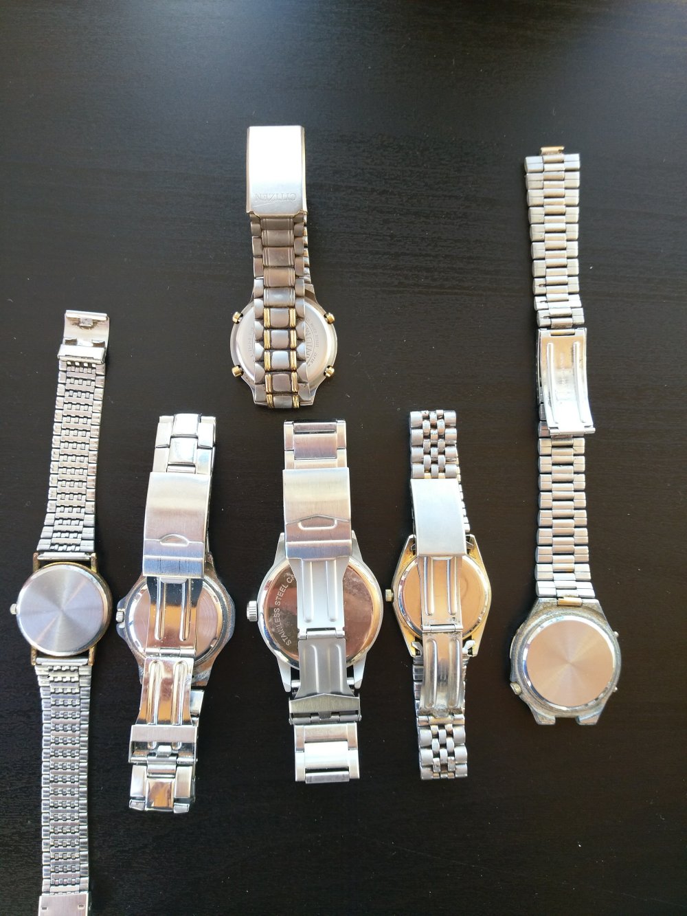 Verschiedene silberfarbene Herrenuhren