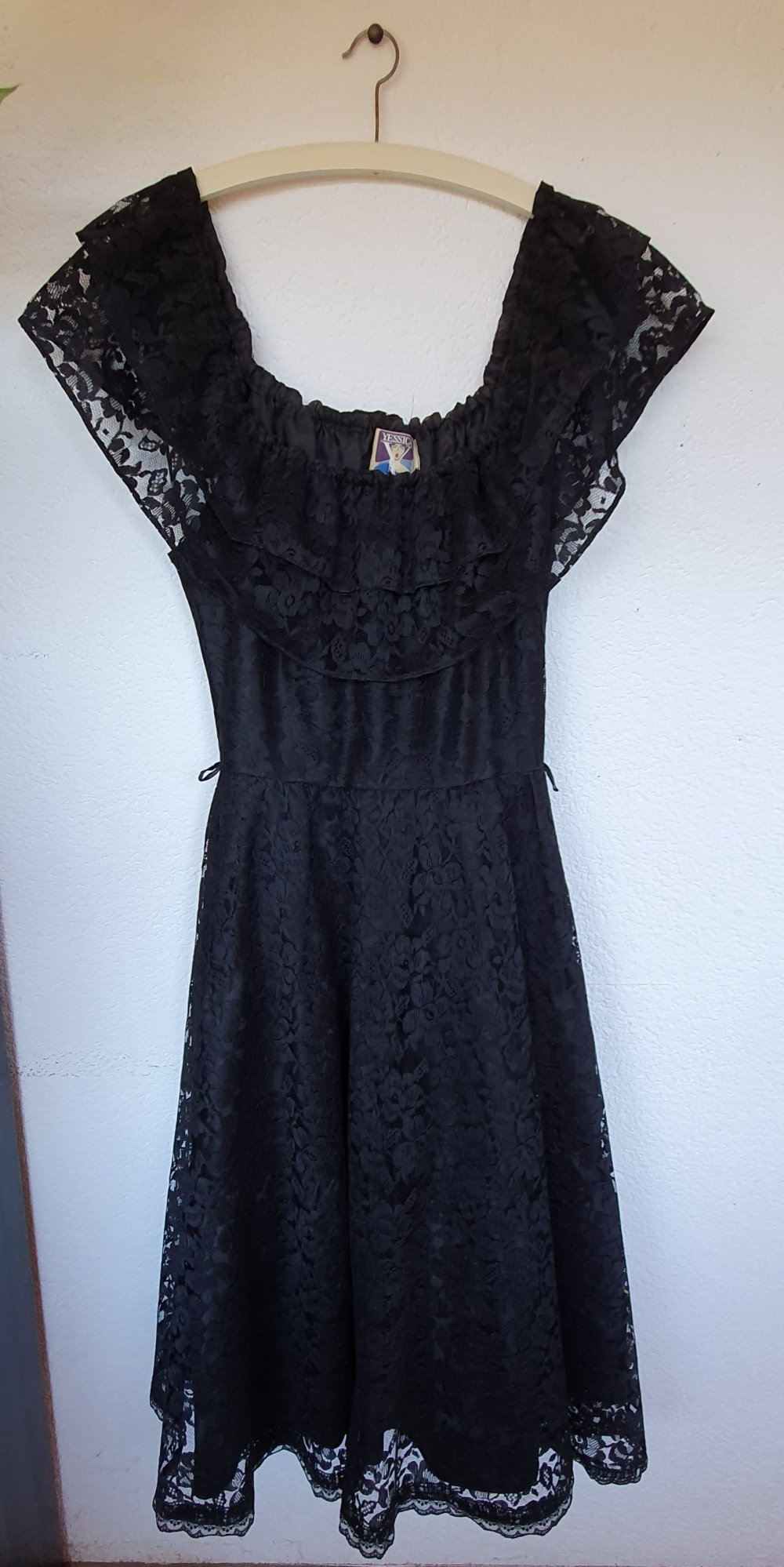 Schwarzes Spitzenkleid von Yessica Größe 40